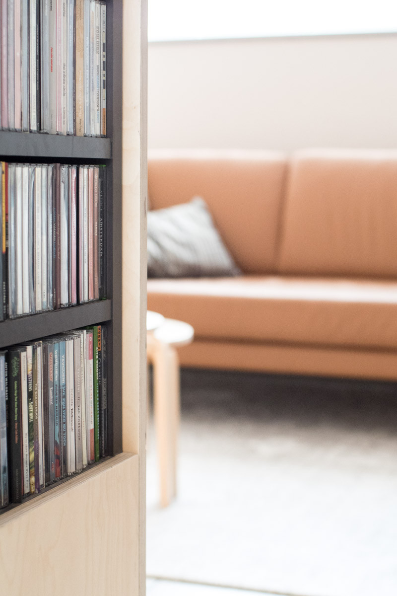 Lange wandkast | Adam Wenes