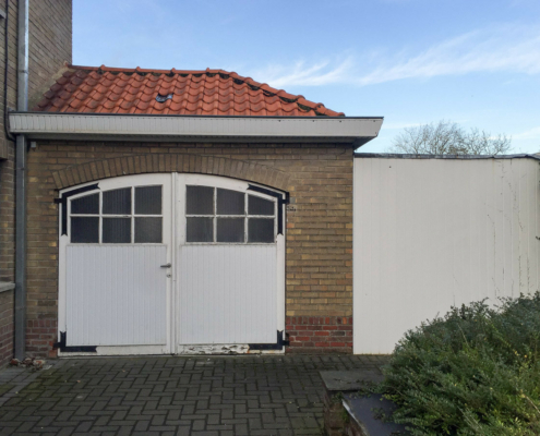 Overkapping tussen garage en keuken | Adam Wenes