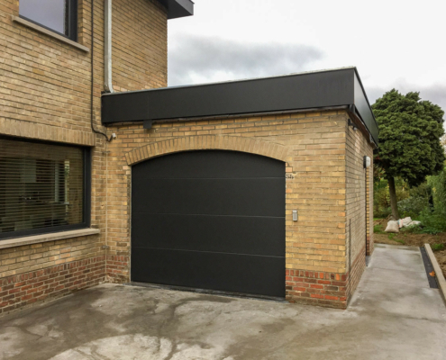 Overkapping tussen garage en keuken | Adam Wenes
