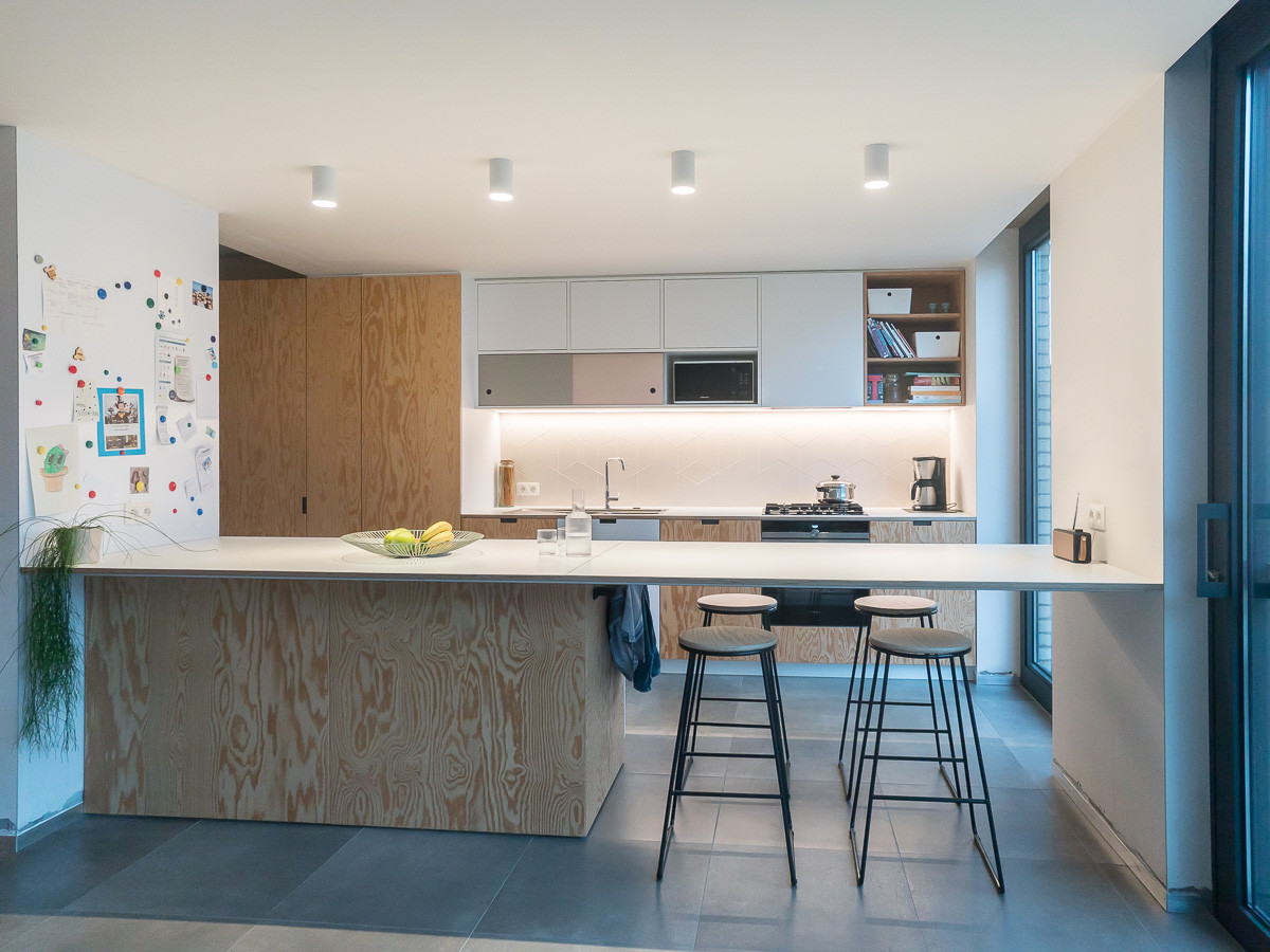 Overkapping tussen garage en keuken | Adam Wenes