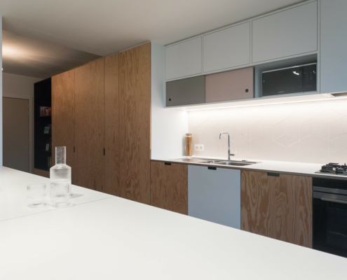 Overkapping tussen garage en keuken | Adam Wenes